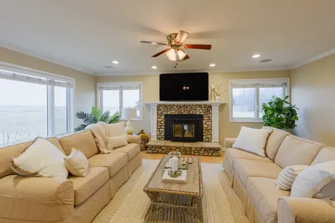 8 Aero Avenue Edgartown MA 02539