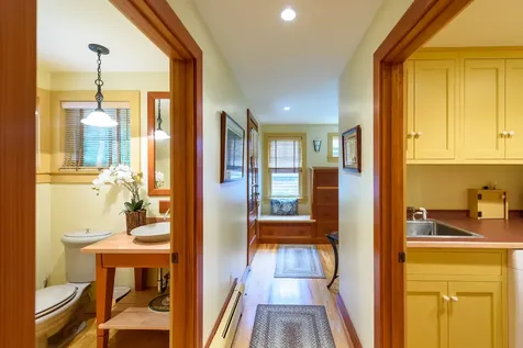 41 Bayes Hill Road Oak Bluffs MA 02539-4427