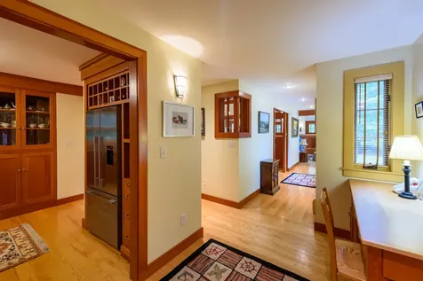 41 Bayes Hill Road Oak Bluffs MA 02539-4427