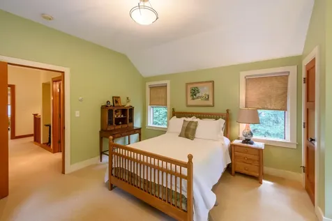 41 Bayes Hill Road Oak Bluffs MA 02539-4427