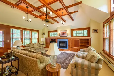 41 Bayes Hill Road Oak Bluffs MA 02539-4427