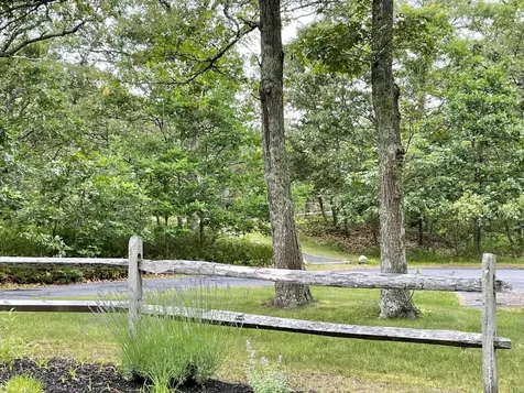 41 Bayes Hill Road Oak Bluffs MA 02539-4427