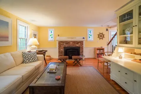 8 School House Village Oak Bluffs MA 02557