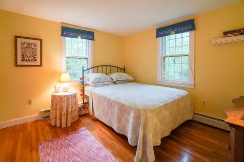 8 School House Village Oak Bluffs MA 02557