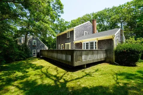 8 School House Village Oak Bluffs MA 02557