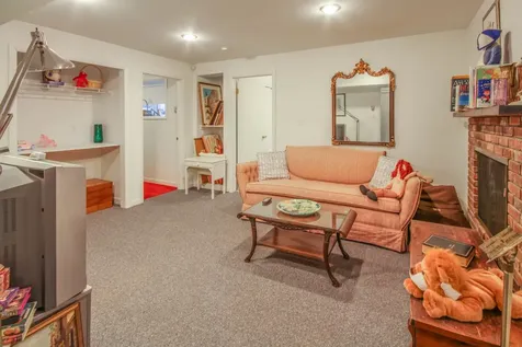 250 Winyah Lane Vineyard Haven MA 02568
