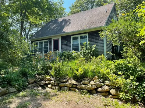 129 Lagoon Avenue Vineyard Haven MA 02568