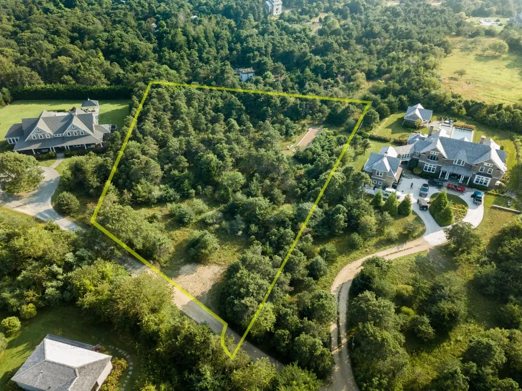 15 Motick Trail Edgartown MA 02539