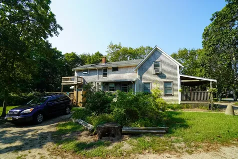 184 Circuit Avenue Oak Bluffs MA 02557