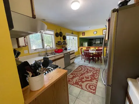 48 Oak Knoll Road West Tisbury MA 02575
