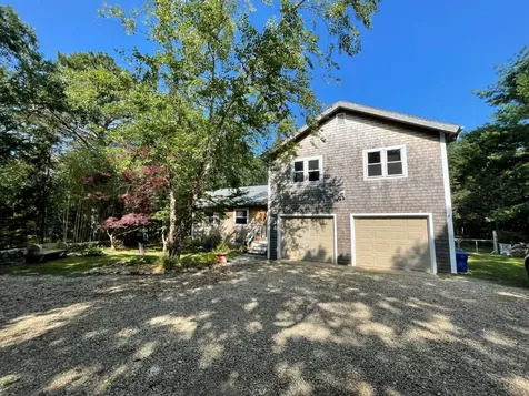 48 Oak Knoll Road West Tisbury MA 02575