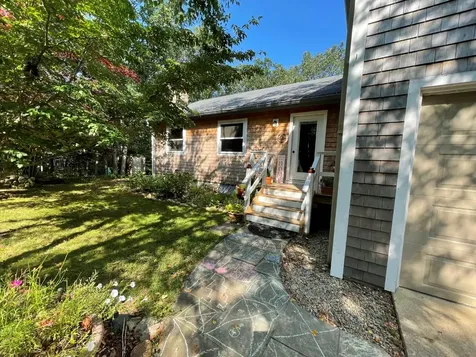 48 Oak Knoll Road West Tisbury MA 02575