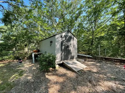 48 Oak Knoll Road West Tisbury MA 02575