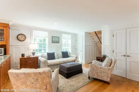 79 William Street Vineyard Haven MA 02568