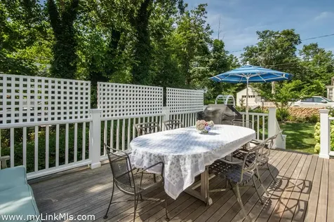 79 William Street Vineyard Haven MA 02568