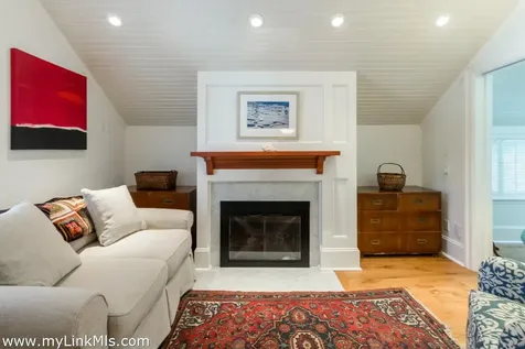 79 William Street Vineyard Haven MA 02568