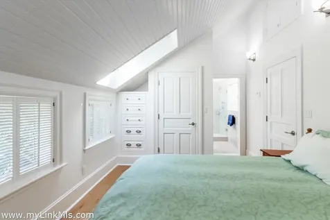 79 William Street Vineyard Haven MA 02568