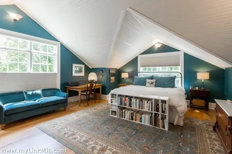 79 William Street Vineyard Haven MA 02568