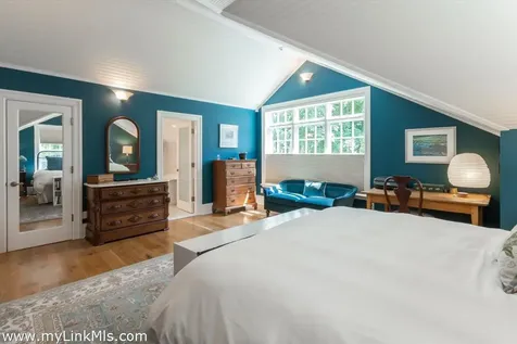 79 William Street Vineyard Haven MA 02568