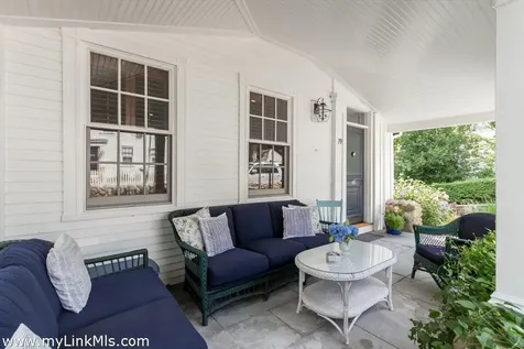 79 William Street Vineyard Haven MA 02568