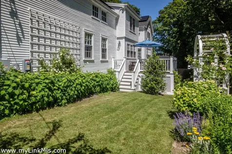 79 William Street Vineyard Haven MA 02568