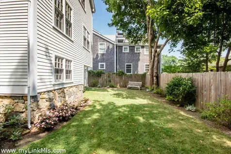 79 William Street Vineyard Haven MA 02568