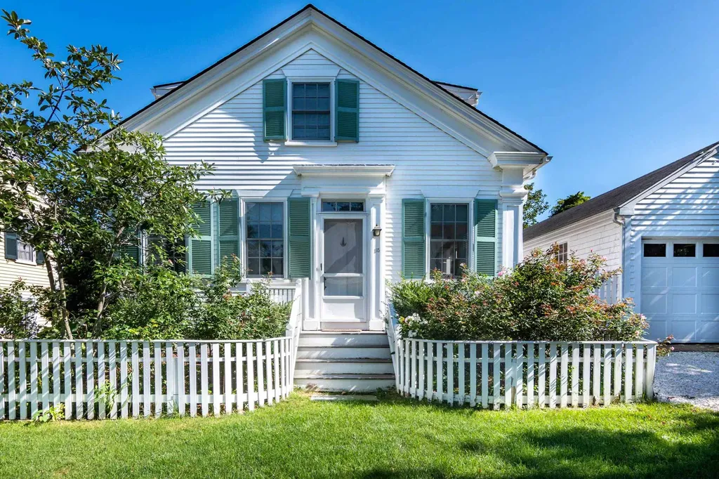 115 South Water Street Edgartown MA 02539