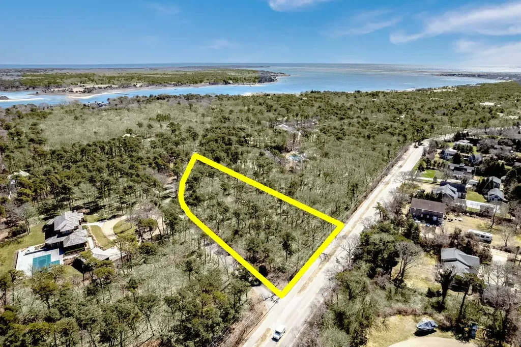 11 Witchwood Lane Edgartown MA 02539