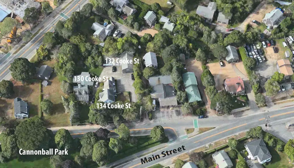 130, 132, 134 Cooke Street Edgartown MA 02539