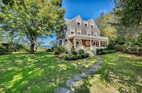 1153 Main Street Vineyard Haven MA 02568
