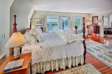 1153 Main Street Vineyard Haven MA 02568