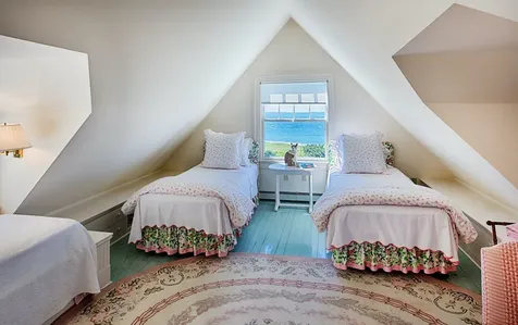 1153 Main Street Vineyard Haven MA 02568