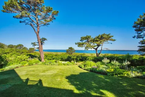 1153 Main Street Vineyard Haven MA 02568