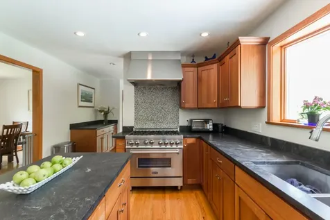 7 Stoney Hill Road West Tisbury MA 02575