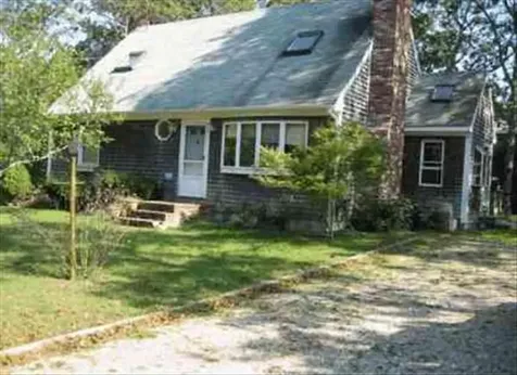 56 Summit Avenue Oak Bluffs MA 02557