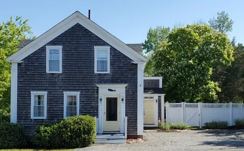 105 Eastville Avenue Oak Bluffs MA 02557