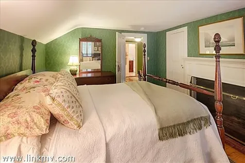 111 Upper Main Street Edgartown MA 02539