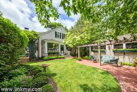 111 Upper Main Street Edgartown MA 02539