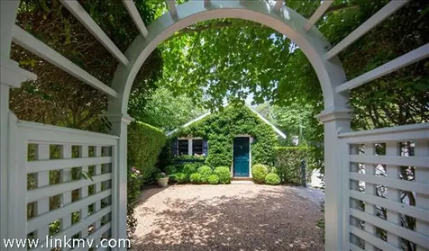 111 Upper Main Street Edgartown MA 02539