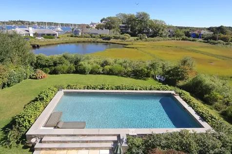 93 South Water Street Edgartown MA 02539