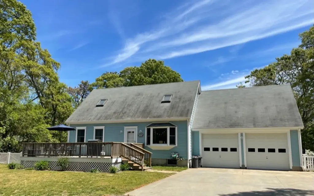 16 Front Street Oak Bluffs MA 02557