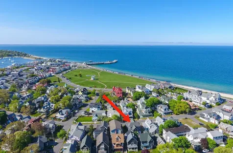 22 Narragansett Avenue Oak Bluffs MA 02557