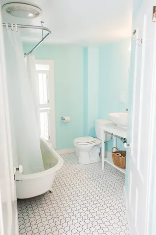 22 Narragansett Avenue Oak Bluffs MA 02557