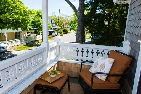 22 Narragansett Avenue Oak Bluffs MA 02557