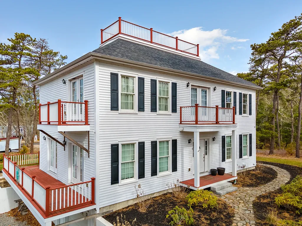 5 Sages Way Oak Bluffs MA 02557