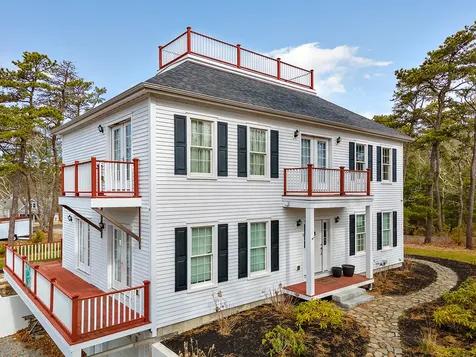 5 Sages Way Oak Bluffs MA 02557
