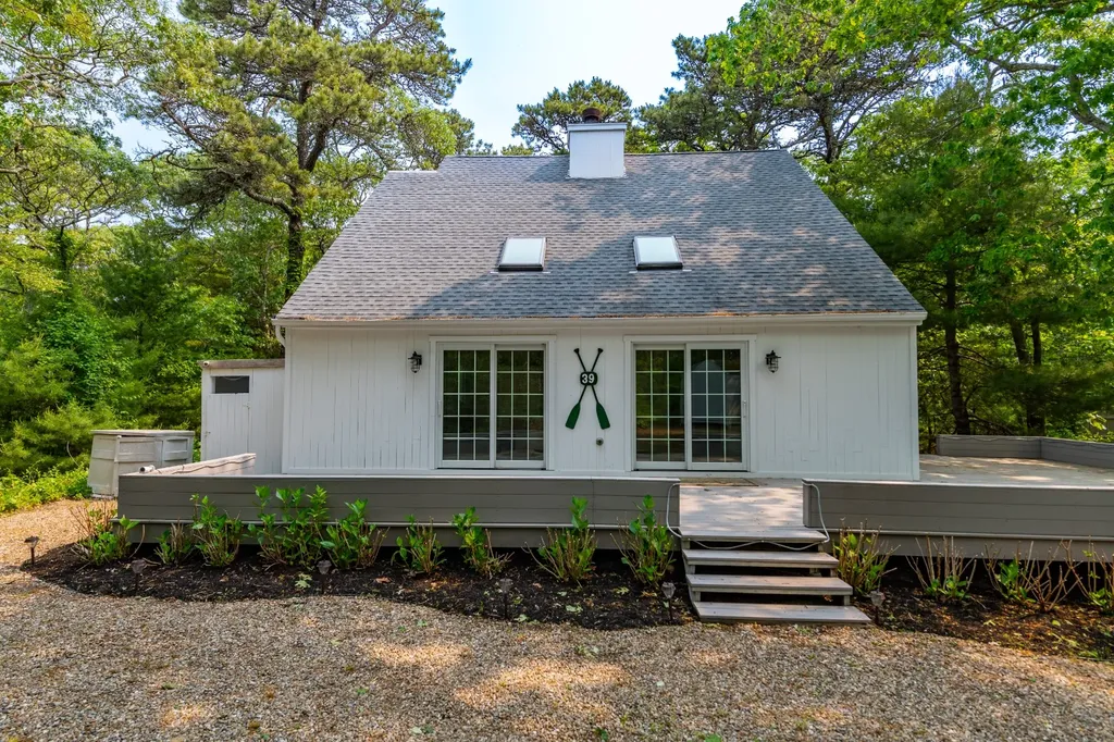 39 Prices Way Edgartown MA 02539