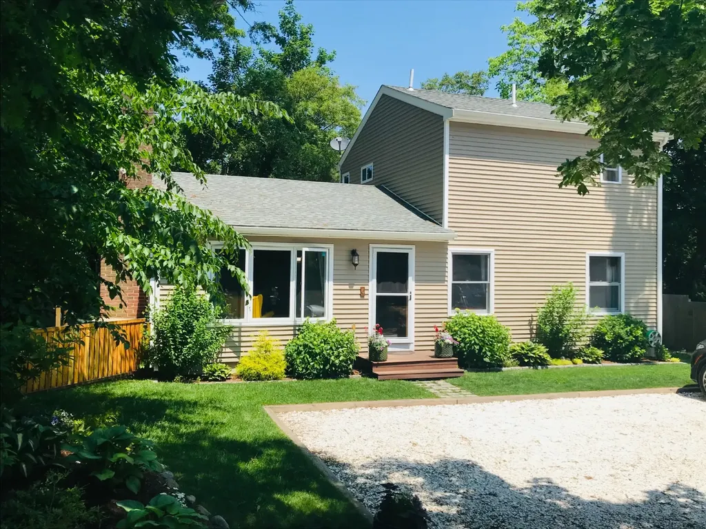 6 Rogers Farm Road Vineyard Haven MA 02568