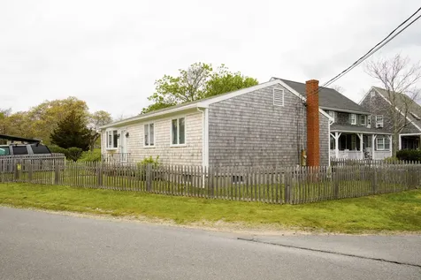 35 Pocasset Avenue Oak Bluffs MA 02557