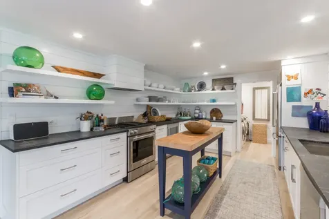 4 Calebs Common Circle Edgartown MA 02539